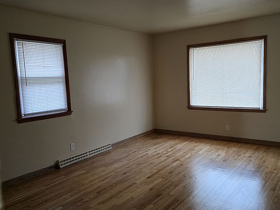 3rd image of 5941 N 60th St