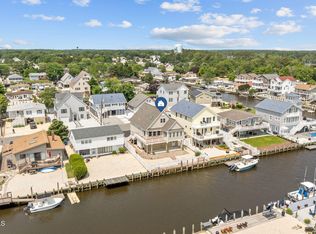 10 Chesapeake Ct, Little Egg Harbor, NJ 08087
