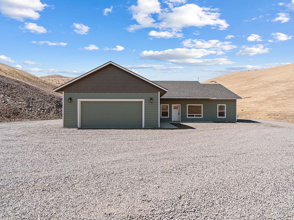 1st image of 45070 McKay Creek Rd
