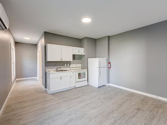 3rd image of 1338 Ohio Ave Unit 1