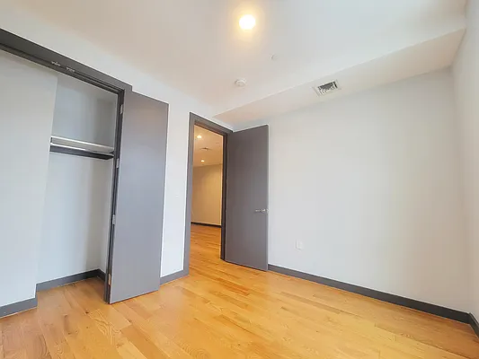 Rented by RENTBK LLC | media 12