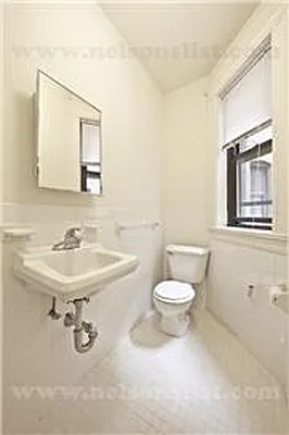 Rented by R New York | media 12