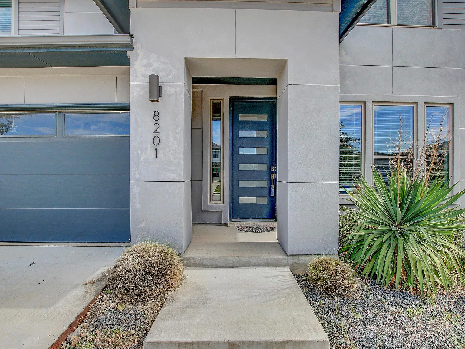 4 bed, 3.5 bath, 2508 sqft, $2,900 — Photo 3