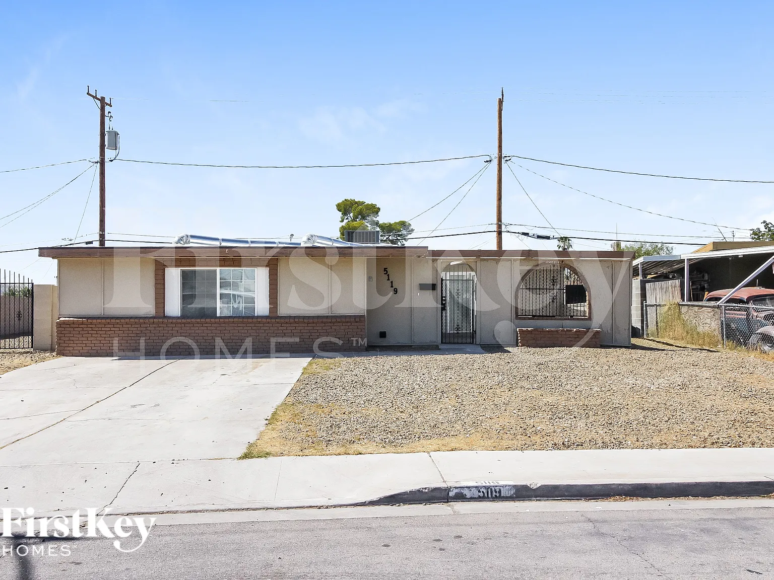 4 bed, 2.0 bath, 1789 sqft, $1,575 — Photo 1