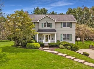 10010 Pine Ridge Dr, Wexford, PA 15090