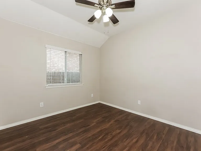 1016 Winding Creek Dr — Photo 13