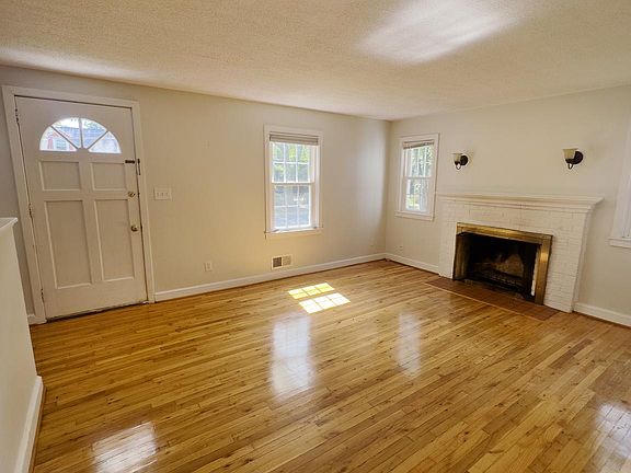 2nd image of 3515 Nimitz Rd