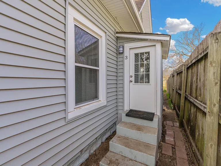 221 N Elizabeth St #3 — Photo 11