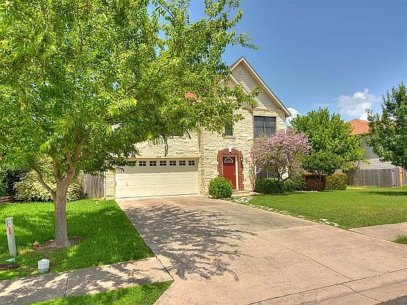 4th image of 1208 Bradbury Ln