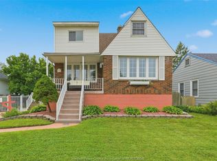 260 Laurier Dr, Lasalle, ON N9J 1L6