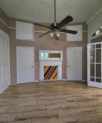 5th image of 739 Austerlitz St #A