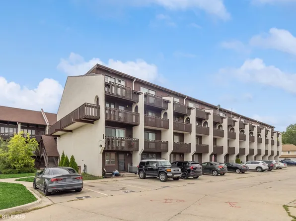 6660 W Wood River Dr APT 111A, Niles, IL 60714