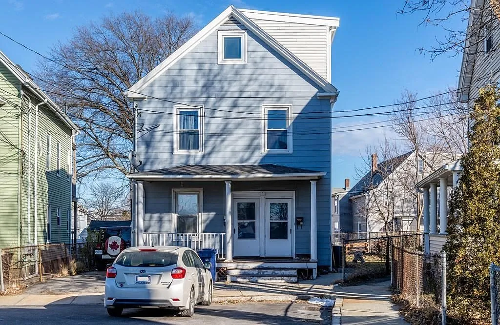 3 bed, 2.0 bath, 1100 sqft, $3,300 — Photo 1