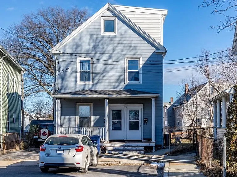18 Richardson St #18 — Photo 1