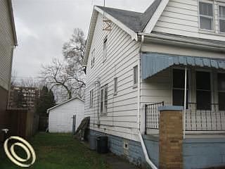 2nd image of 1227 Fort Park Blvd