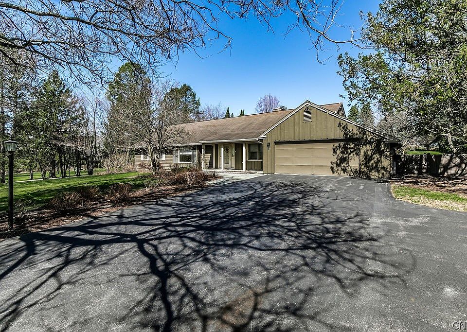 1st image of 12 Meadow Dr