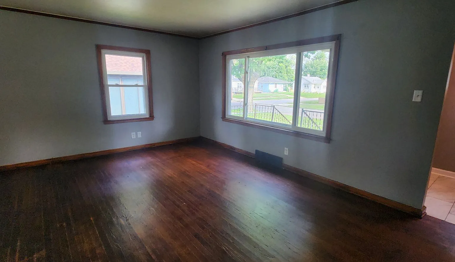 Move In Special! Beautiful 4 Bedroom, 2 Bathroom Home With Garage, Shed, Deck, And Fenced Yard! — Photo 4