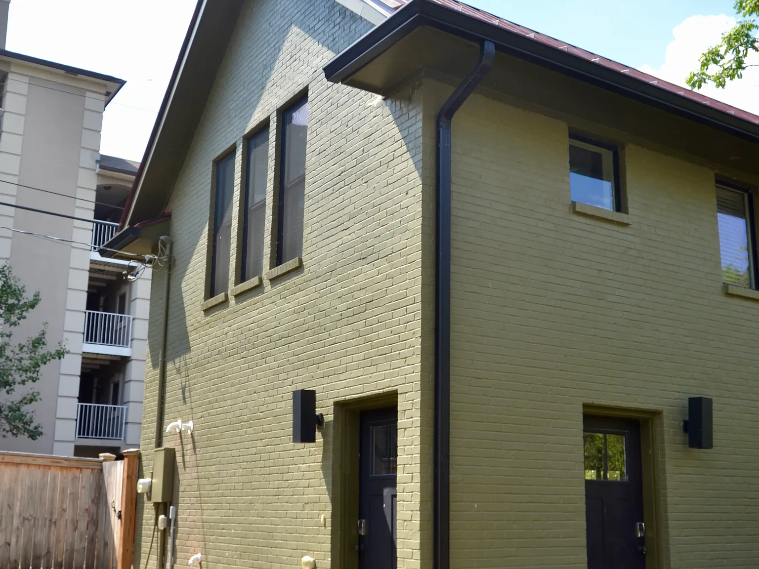 1 bed, 700 sqft, $1,950 — Photo 1