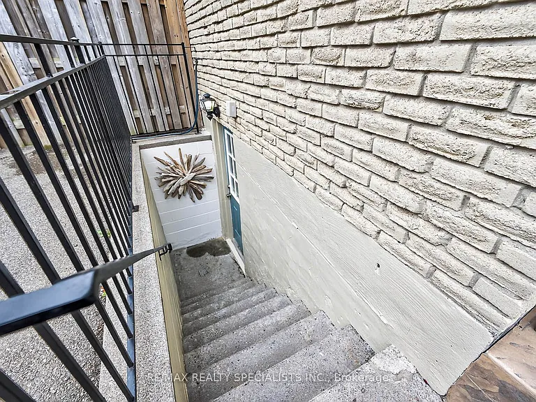 1912 Bonnymede Dr #LOWER — Photo 5