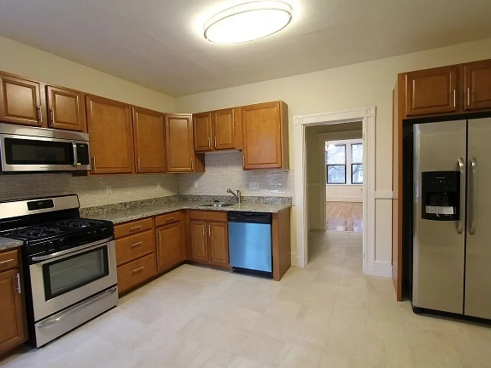 279 Saint Paul St #22