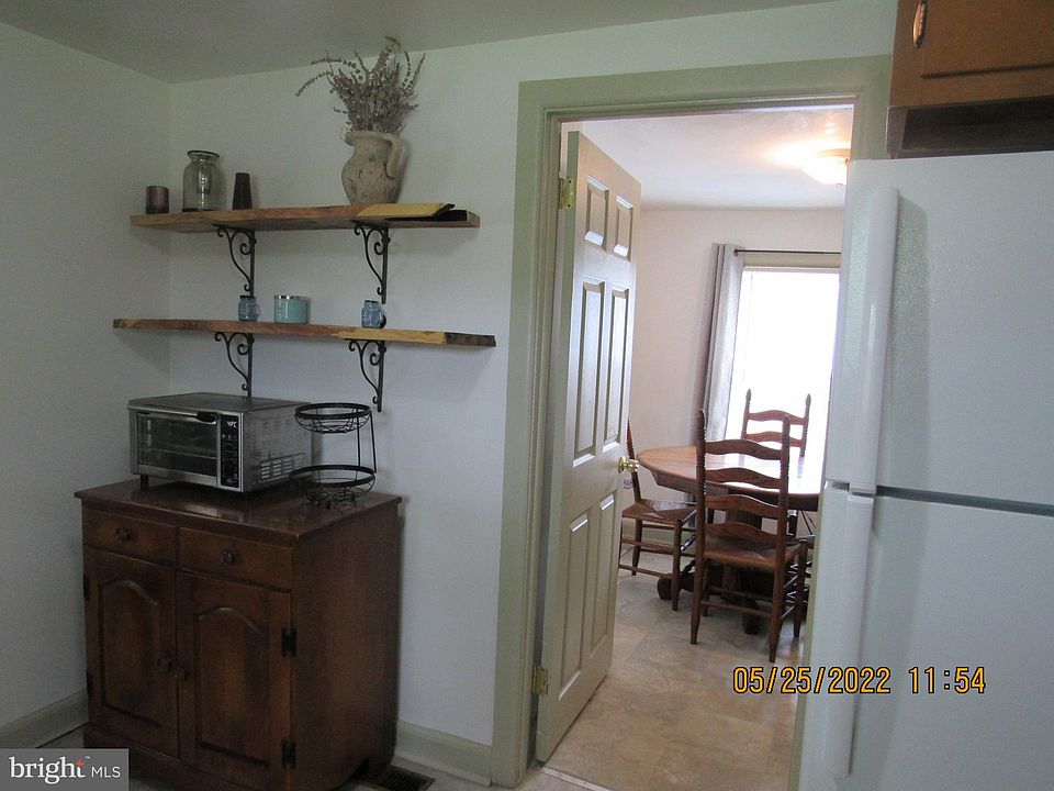 20 Parkside Ave, Downingtown, PA 19335 Zillow