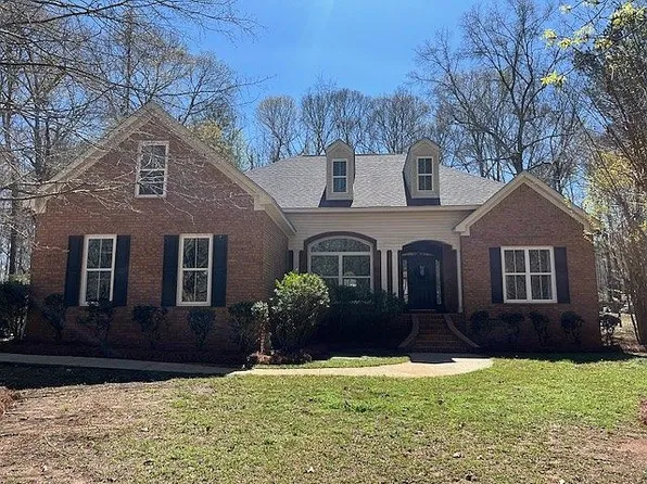 121 Cross Creek Cir, Macon, GA 31210