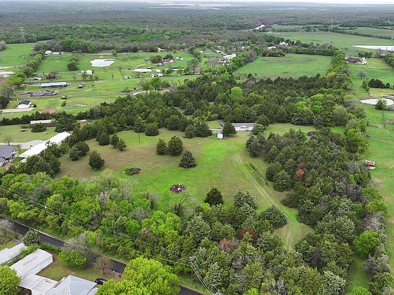 3rd image of 15530 Wiser Rd