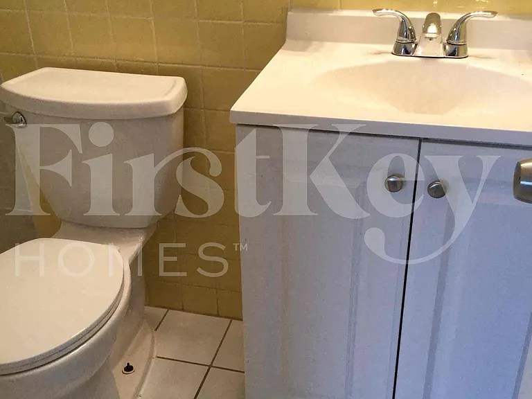 6941 SW 5th St — Photo 9