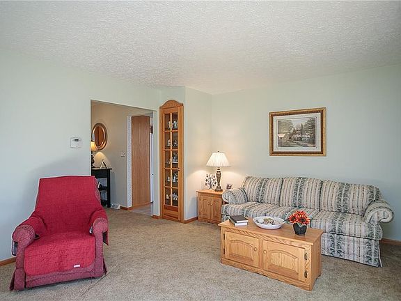 5th image of 16341 Cypress Ave