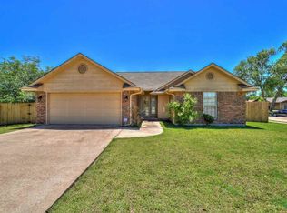 101 SE Churchill Way, Lawton, OK 73501