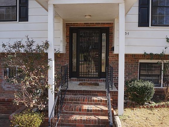 3rd image of 1654 Oak Forest Dr SE