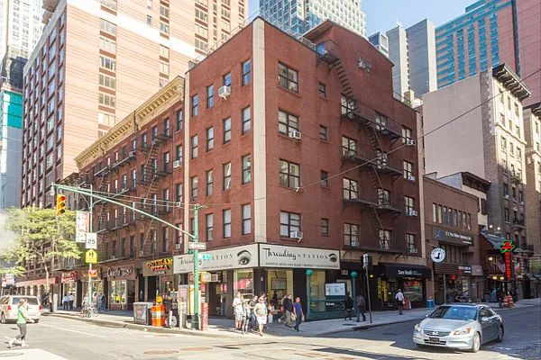 Rented by Compass | media 14