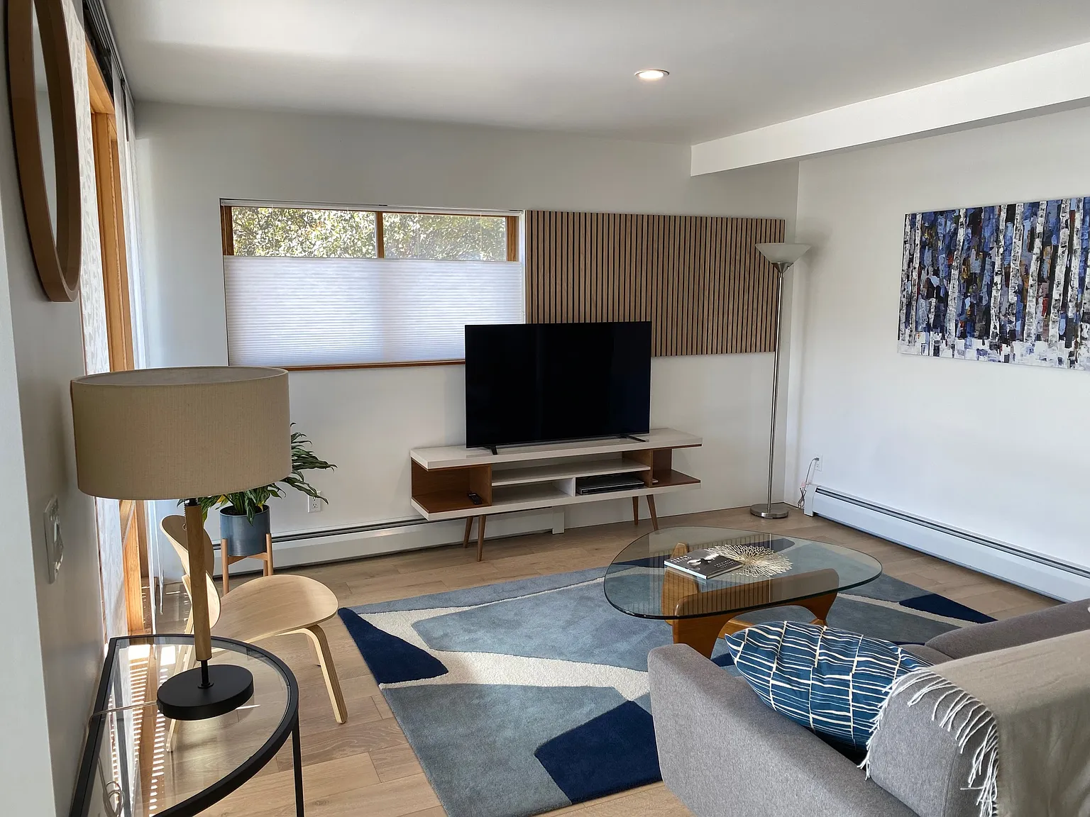 2 bed, 920 sqft, $4,500 — Photo 3