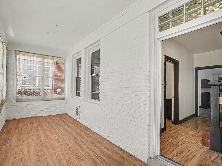 1045 Flemington St #1045 — Photo 14