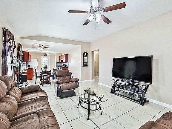 4th image of 19222 Montclair Meadow Ln