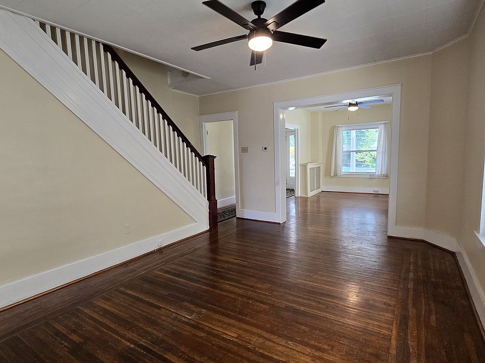 1st floor living room