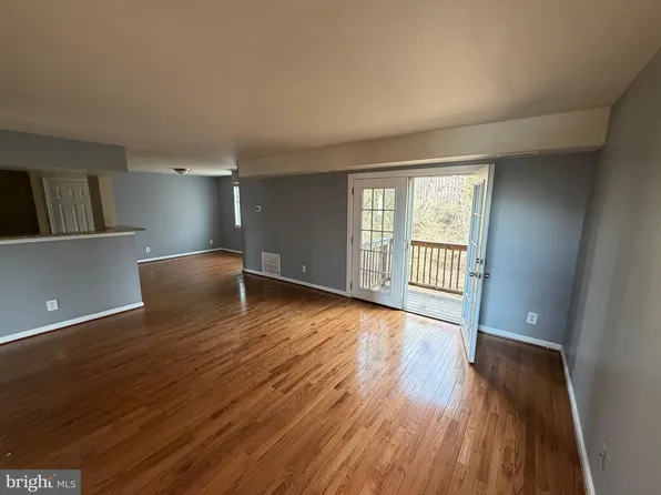 7514 Hawthorne St APT 4, Landover, MD 20785