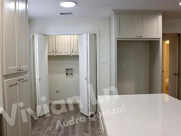 5th image of 7235 Vivian Ln