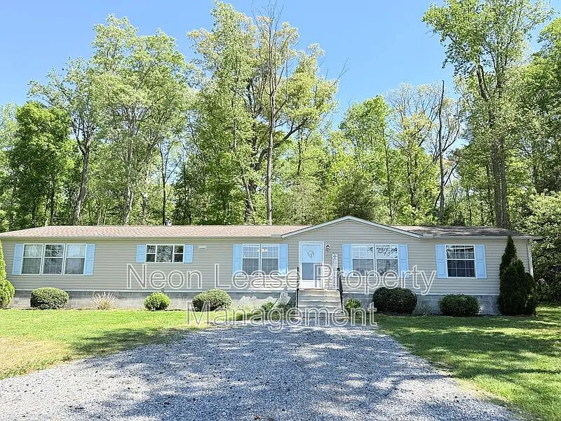 5000 Flyaway Ln