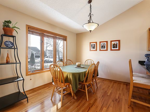 3rd image of 8552 Chanhassen Hills Dr S