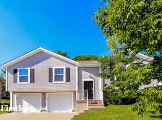 8508 NE 116th St, Kansas City, MO 64157