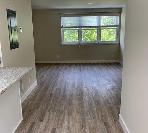 2nd image of 410 S College St #104