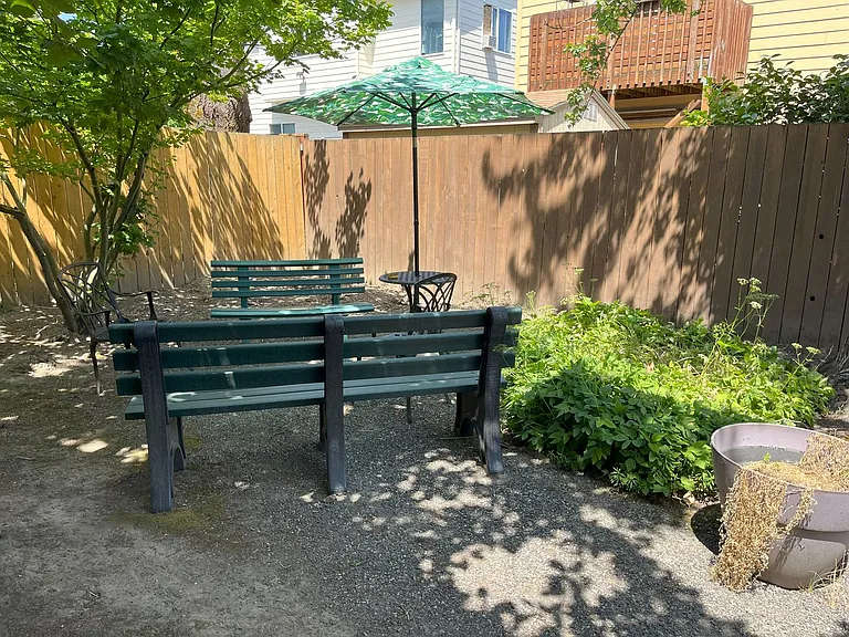 Lovely Main Level 1 Bedroom! Bike storage and 1 assigned parking space included! — Photo 20
