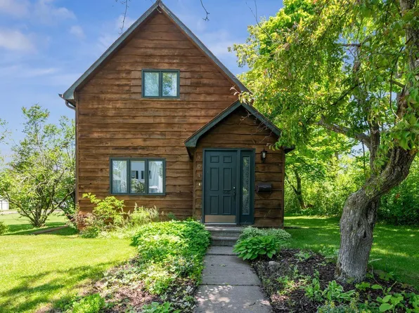 904 11th Ave W, Ashland, WI 54806