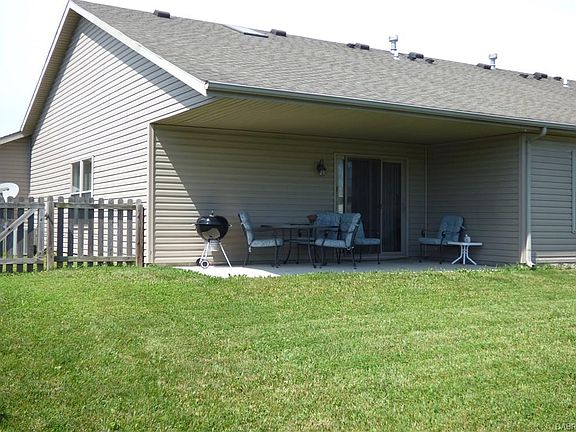 4th image of 108 Burgundy Dr