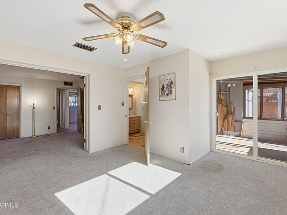 3rd image of 857 E BUFFALO Street