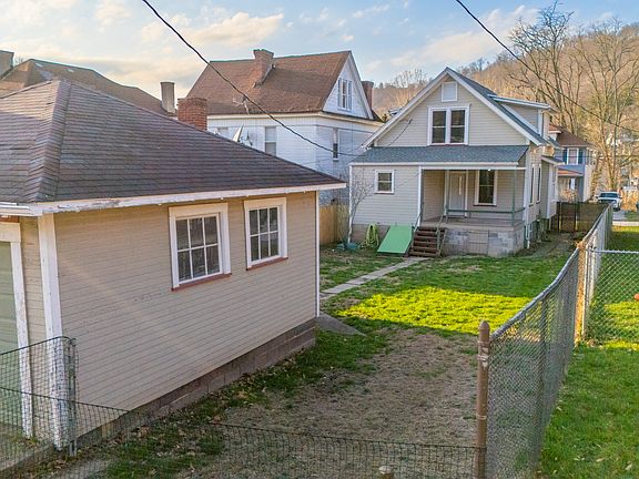 5th image of 163 S Park St