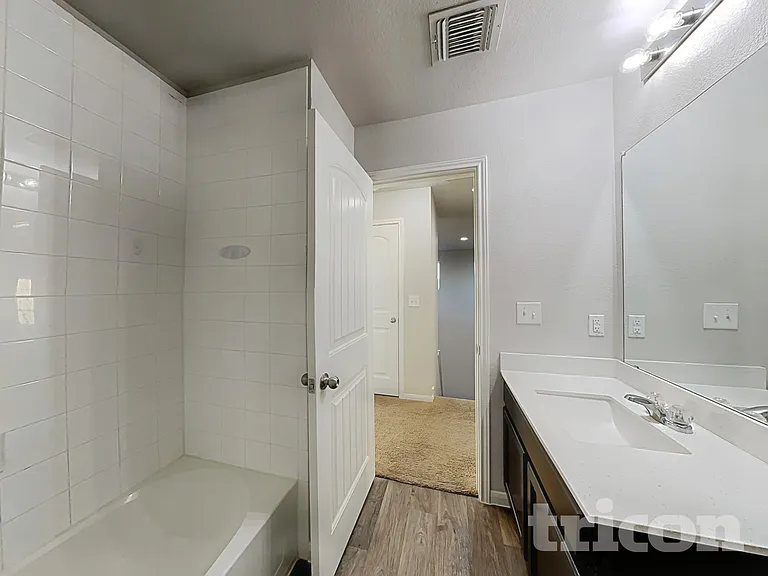 15012 Custis Ln — Photo 16
