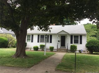 61 Coulter St, Old Saybrook, CT 06475