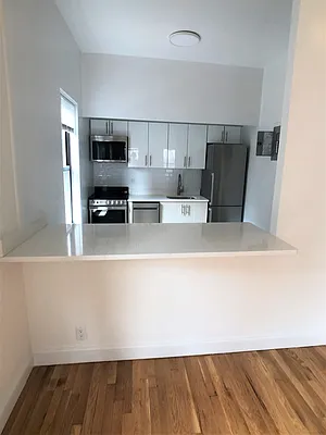 Rented by City Connections Realty | media 5